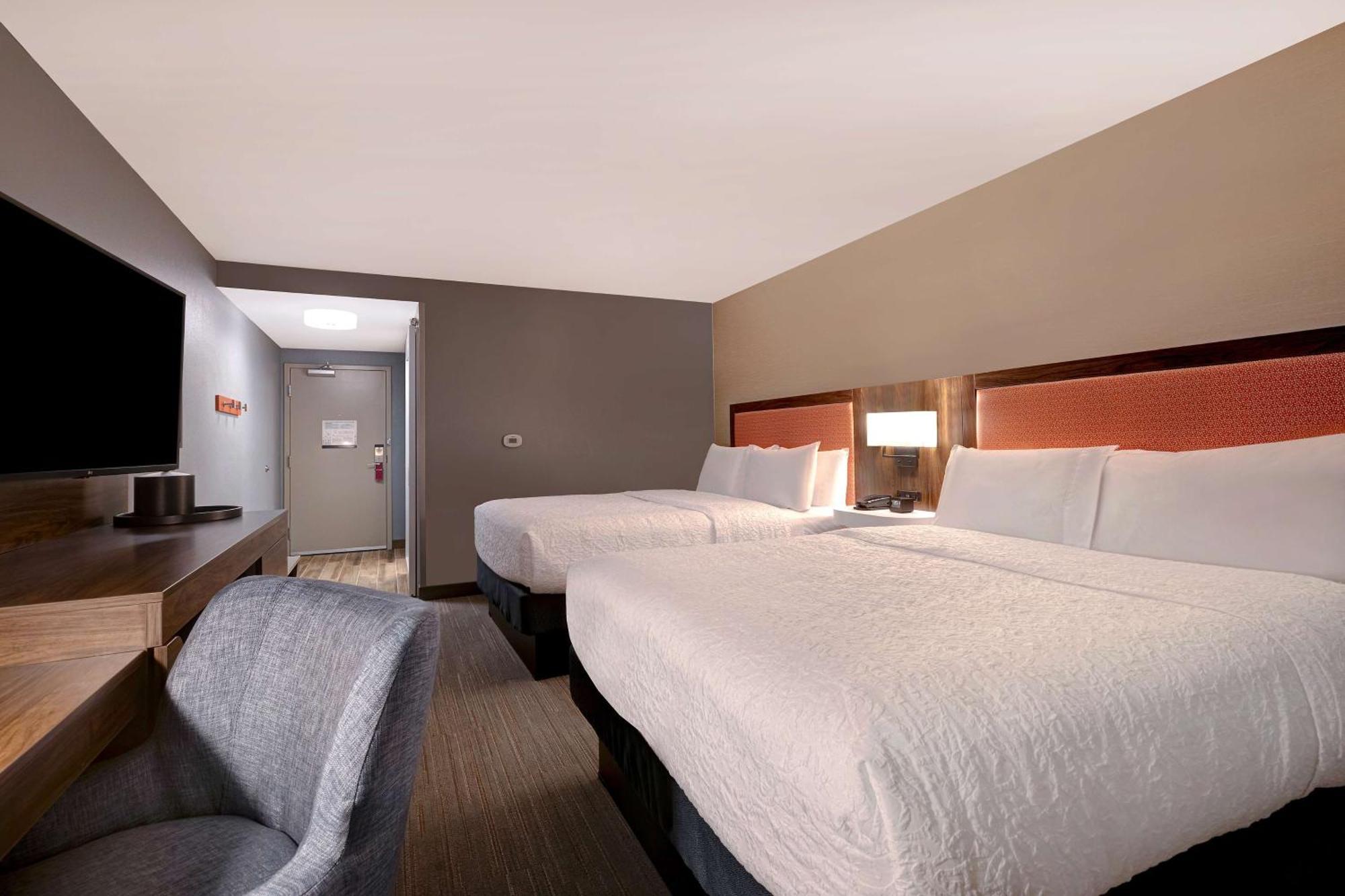Hampton Inn Crown Point, In Экстерьер фото